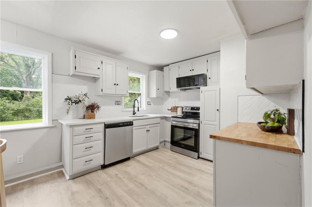 Photo 8 of 32 - 17249 S Prospect Avenue, Belton, MO 64012