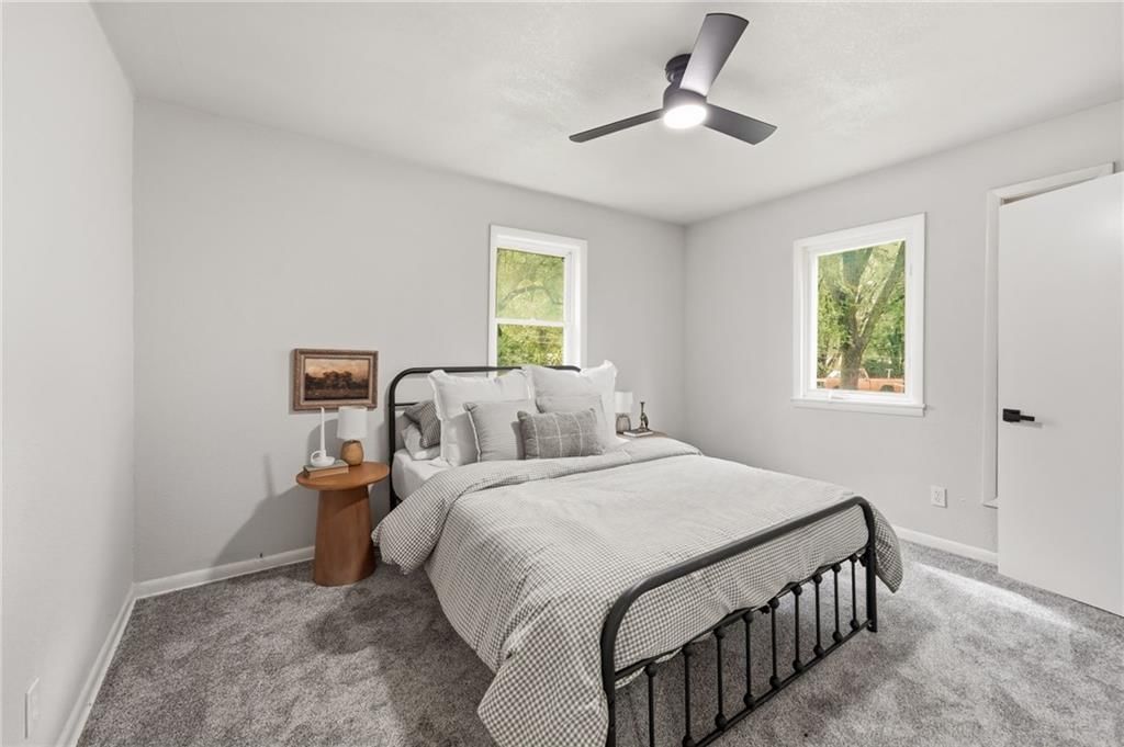 Photo 16 of 32 - 17249 S Prospect Avenue, Belton, MO 64012
