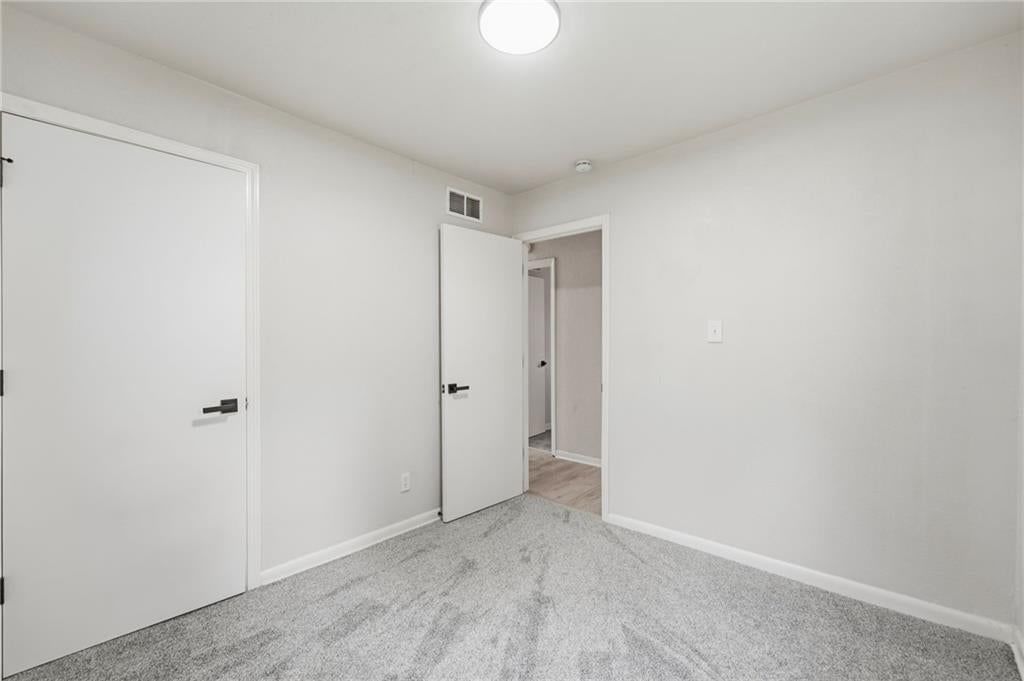 Photo 20 of 32 - 17249 S Prospect Avenue, Belton, MO 64012