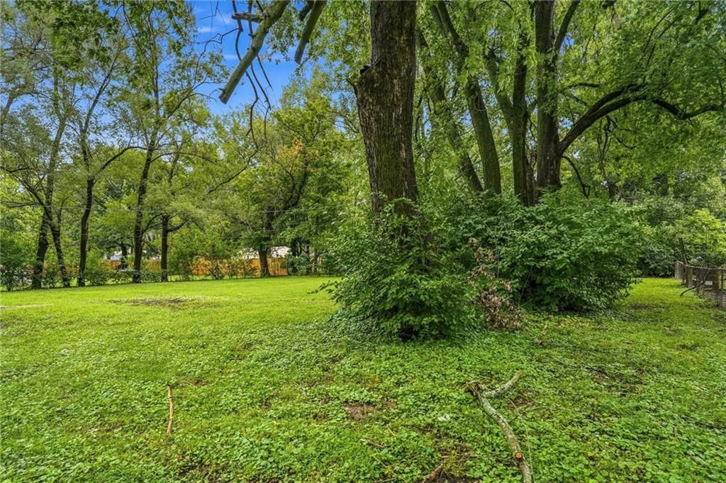 Photo 28 of 32 - 17249 S Prospect Avenue, Belton, MO 64012
