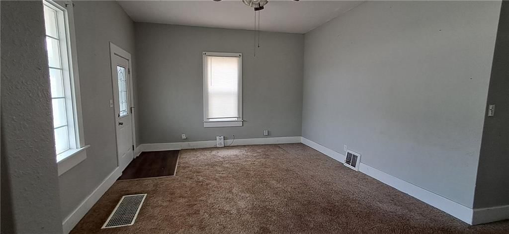 304 Alabama Street — photo 3