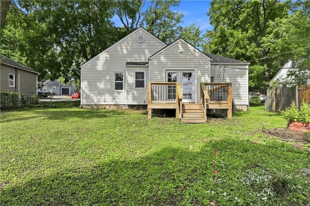 7533 Marty Street — photo 17