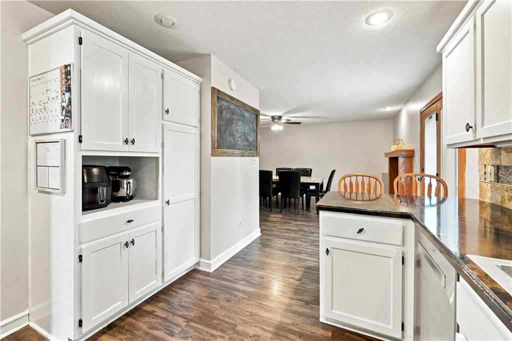 1207 SW Eastman Court — photo 9