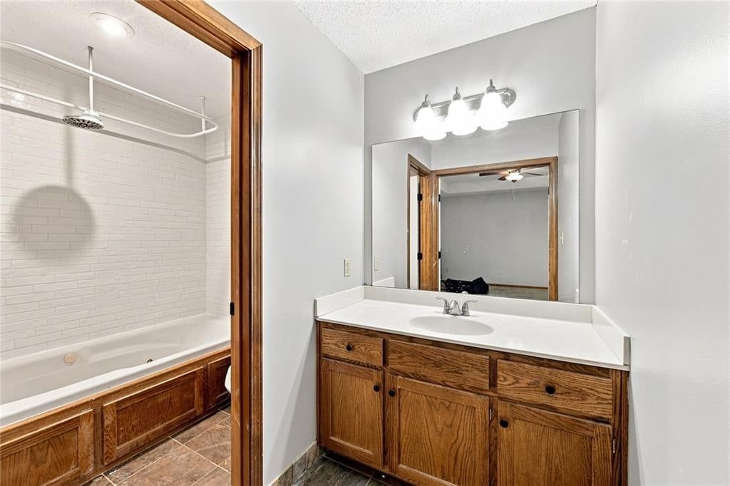 1207 SW Eastman Court — photo 17