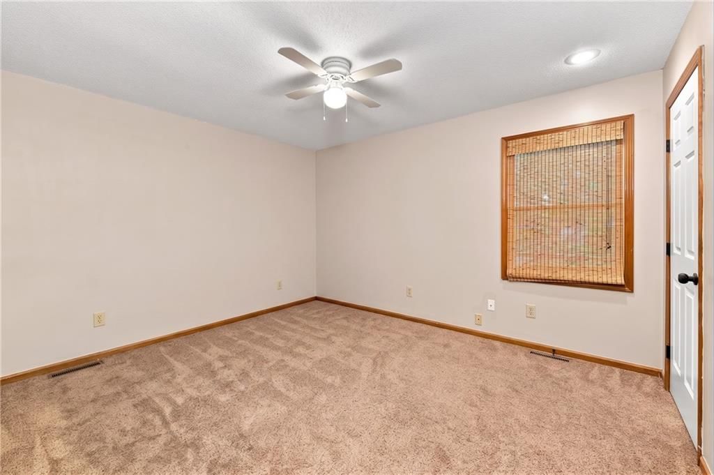 1207 SW Eastman Court — photo 18