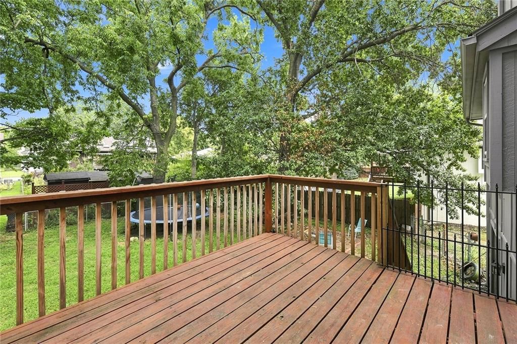 1207 SW Eastman Court — photo 27
