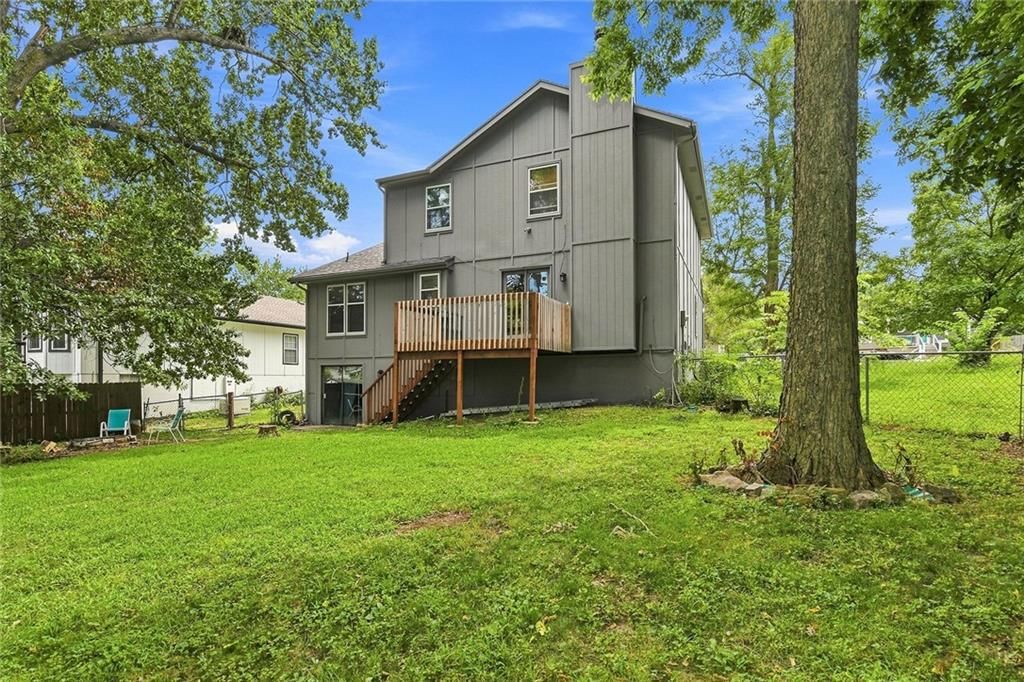 1207 SW Eastman Court — photo 29