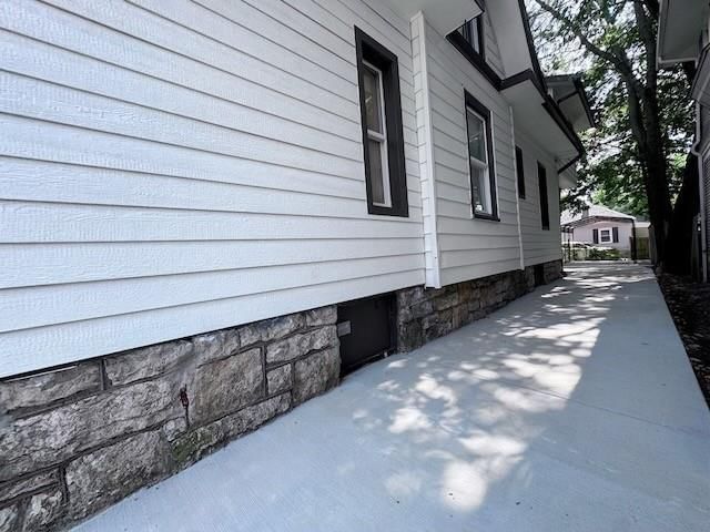 1219 E 41st Street — photo 32