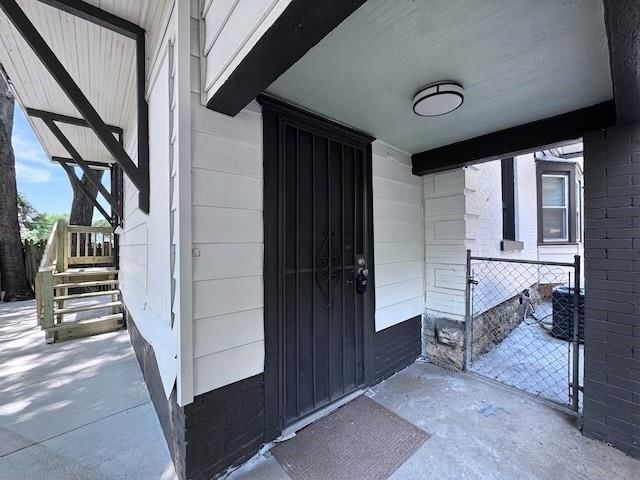 1219 E 41st Street — photo 34