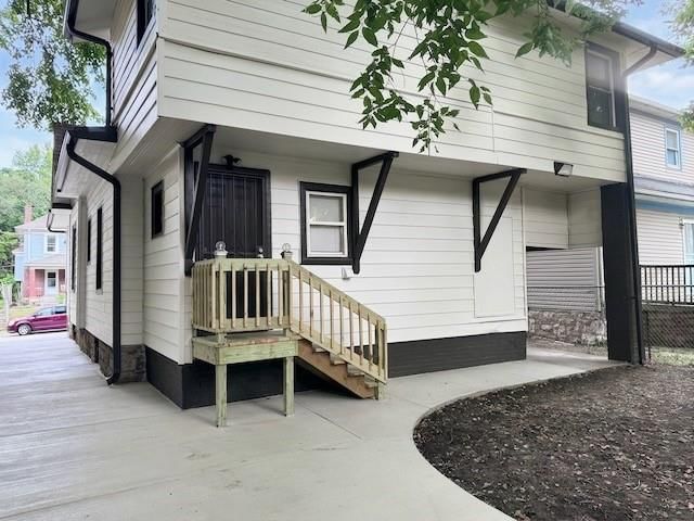 1219 E 41st Street — photo 38