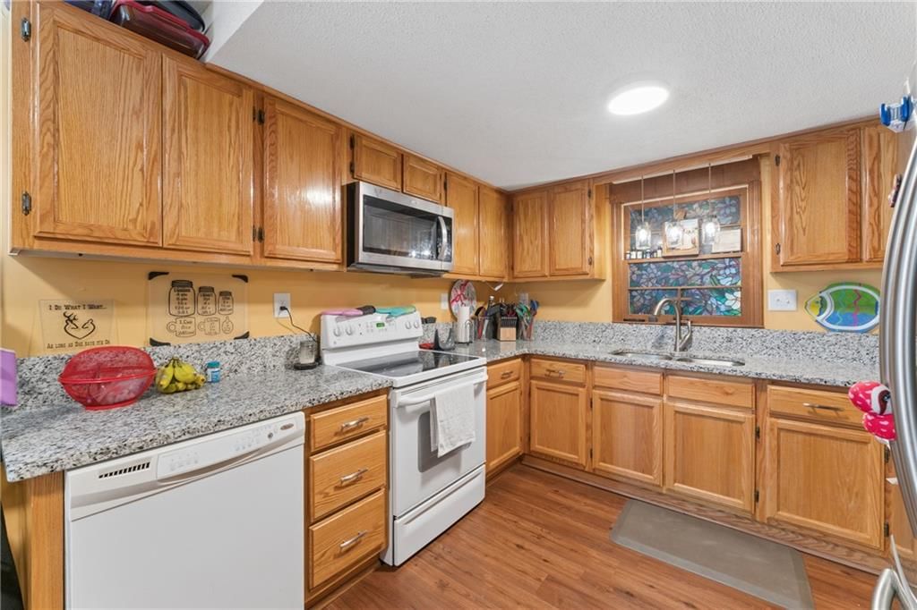 909 Daisy Street — photo 14