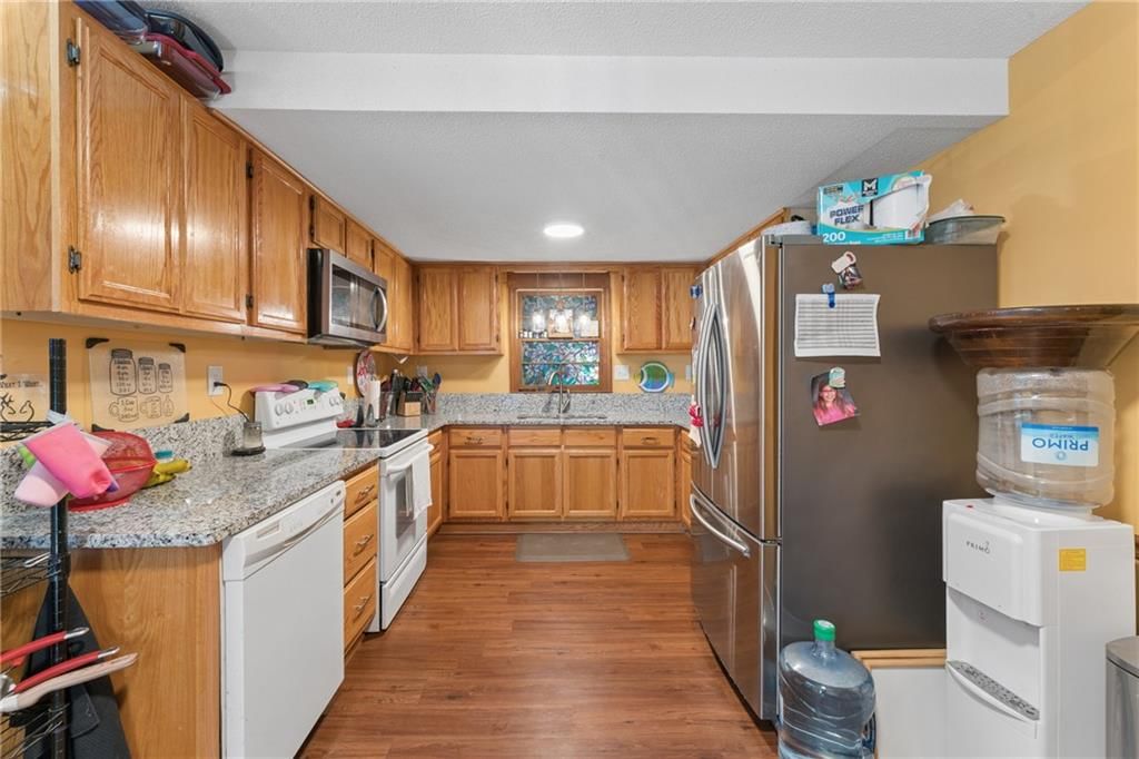 909 Daisy Street — photo 17