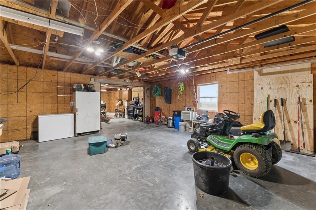 909 Daisy Street — photo 34