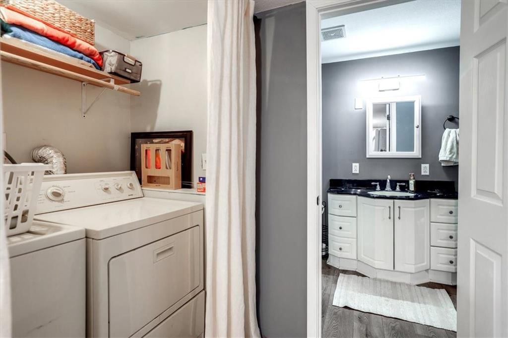 204 W Pearl Street — photo 13