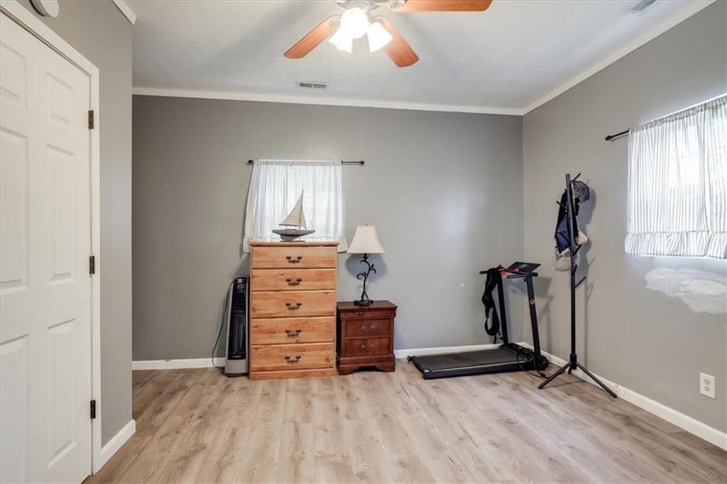 204 W Pearl Street — photo 21