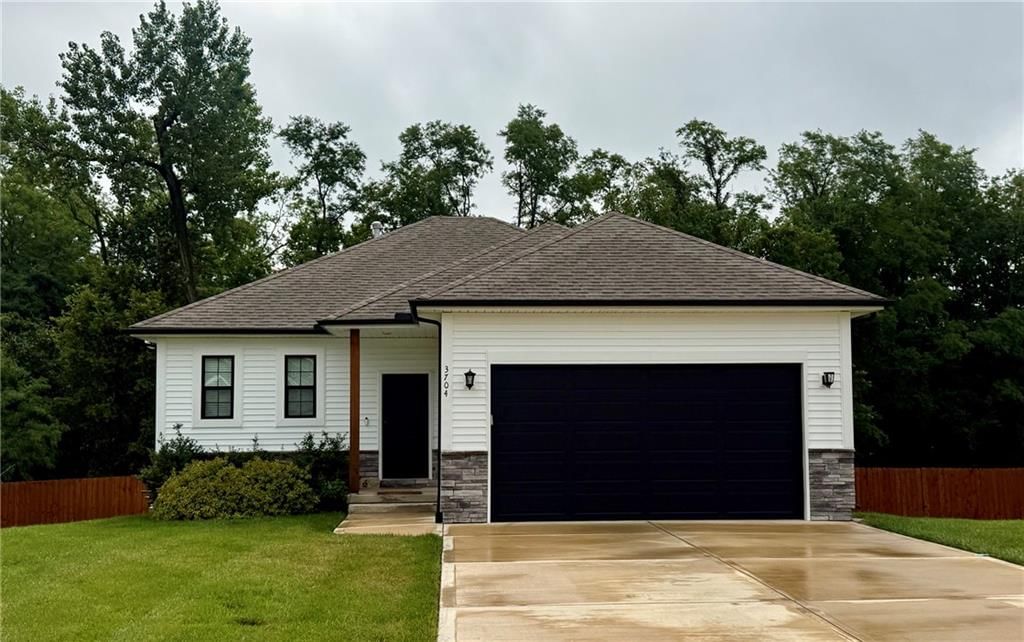 3704 NW 95th Street — photo 1