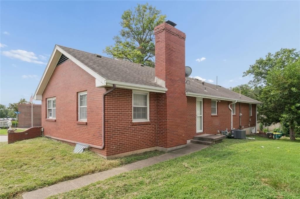 101 W Insley Avenue — photo 45
