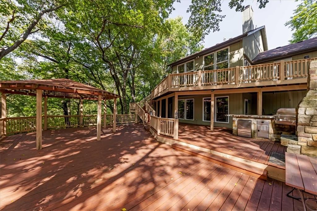 Photo 42 of 51 - 15421 Kansas Avenue, Basehor, KS 66007