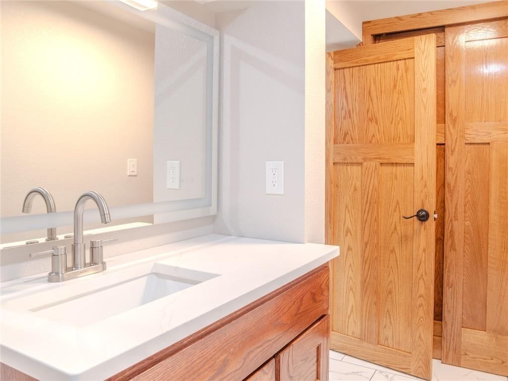 4716 W 61st Street — photo 34