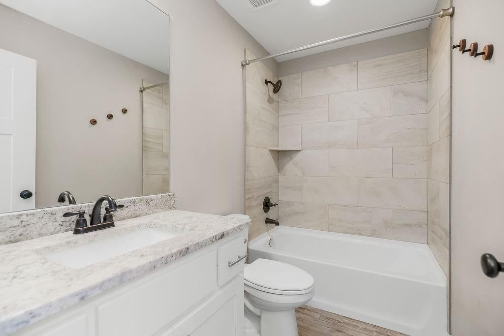 1524 N 156th Street — photo 15