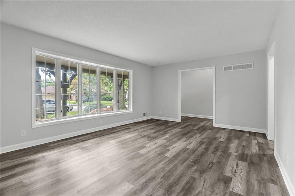 1235 SW Horizon Drive — photo 4