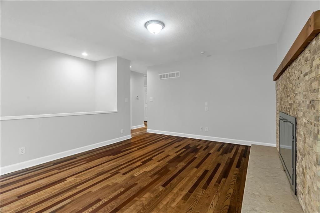 1235 SW Horizon Drive — photo 6
