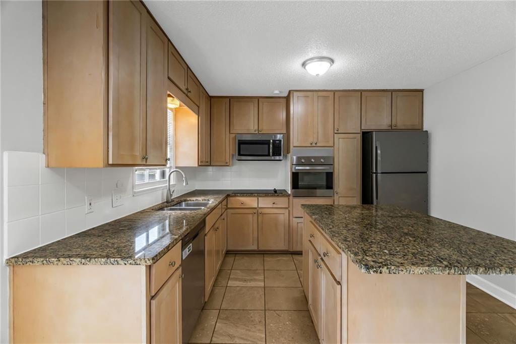 1235 SW Horizon Drive — photo 8