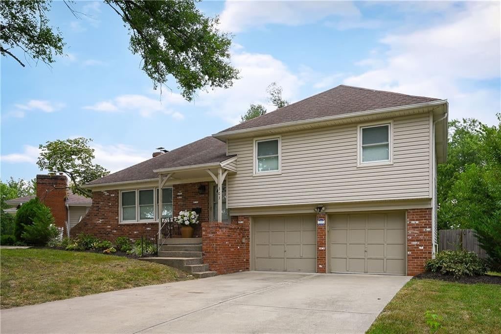 303 SW Pinnell Drive — photo 3