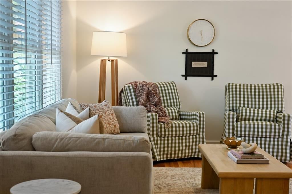 303 SW Pinnell Drive — photo 10