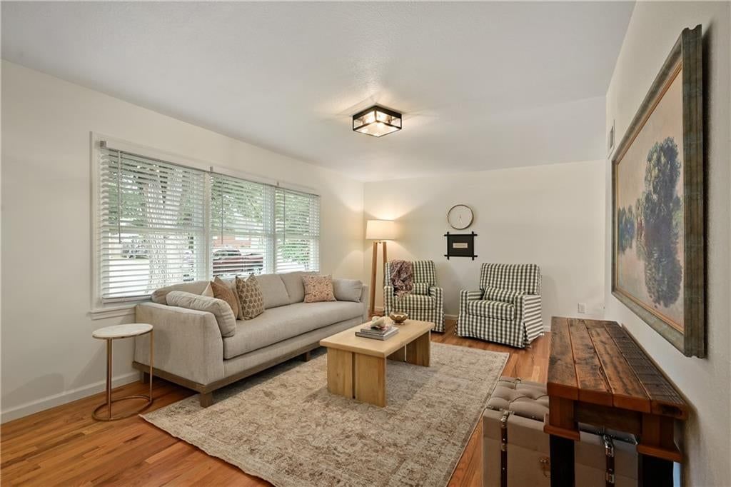 303 SW Pinnell Drive — photo 12