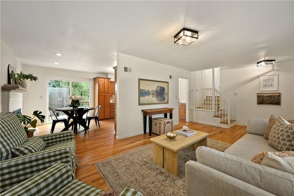 303 SW Pinnell Drive — photo 13