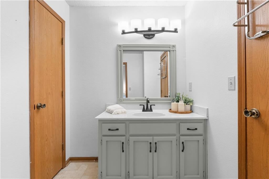 518 NE 6th Street — photo 16