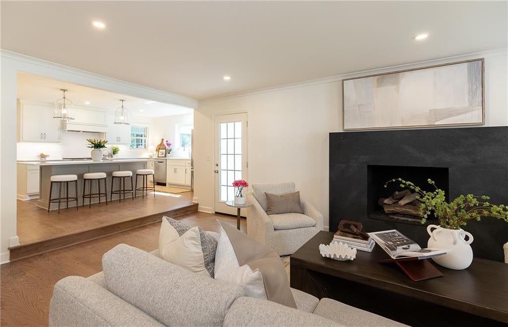 Photo 10 of 44 - 9308 Alhambra Street, Prairie Village, KS 66207