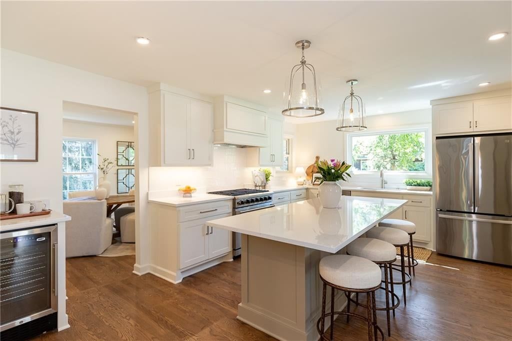 Photo 14 of 44 - 9308 Alhambra Street, Prairie Village, KS 66207