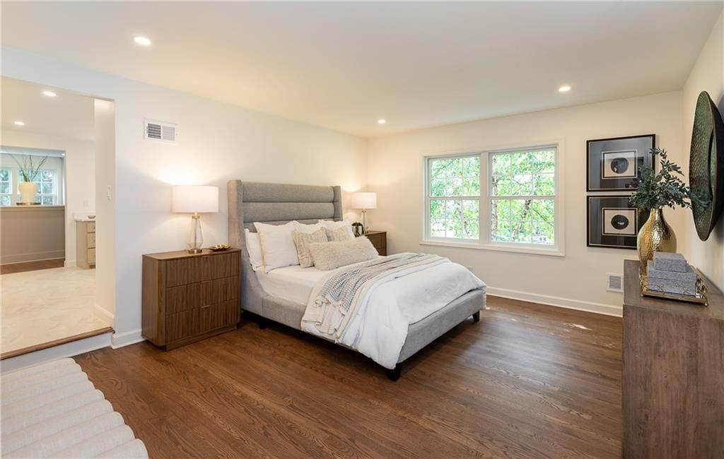 Photo 19 of 44 - 9308 Alhambra Street, Prairie Village, KS 66207