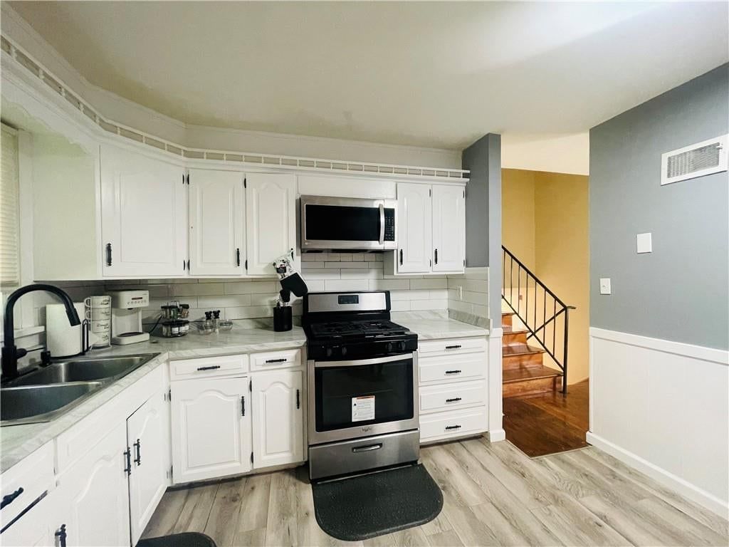 11703 Belmont Avenue — photo 20