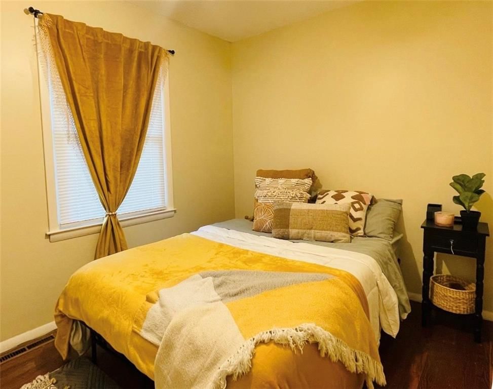 11703 Belmont Avenue — photo 32