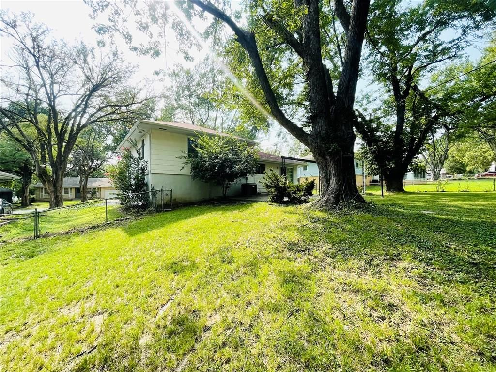 11703 Belmont Avenue — photo 48
