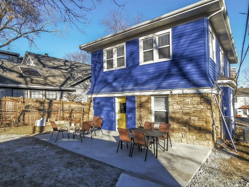 4548 Mercier Street — photo 3