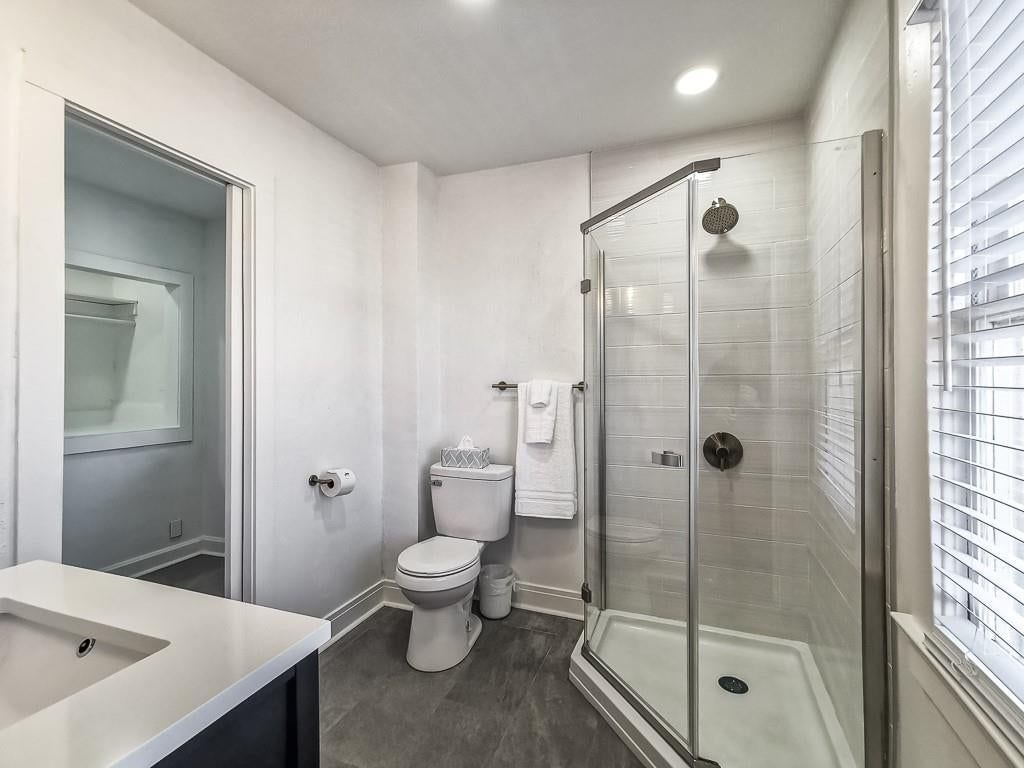 4548 Mercier Street — photo 23