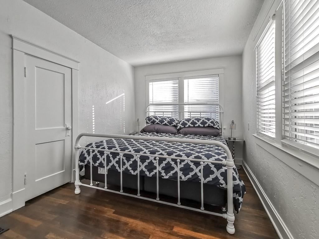4548 Mercier Street — photo 25