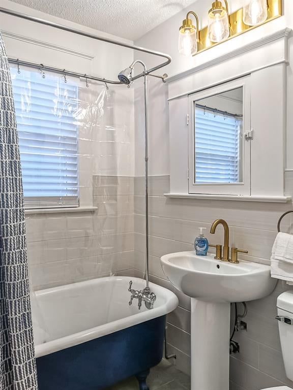 4548 Mercier Street — photo 28