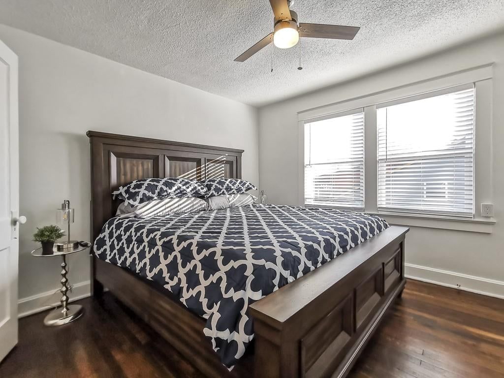 4548 Mercier Street — photo 30