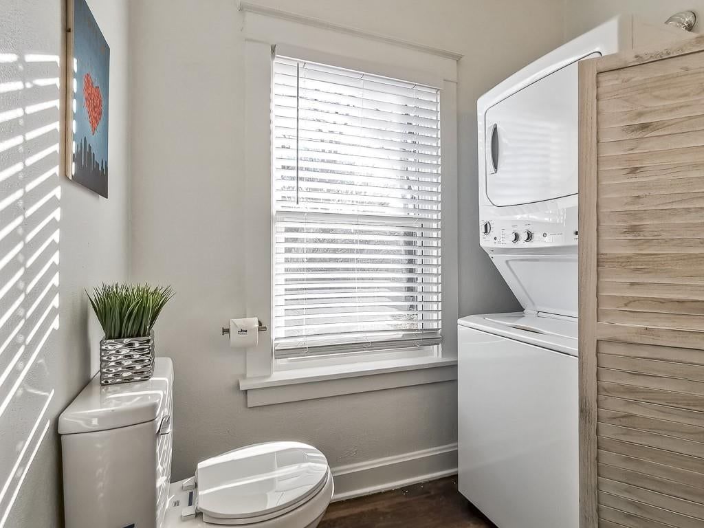 4548 Mercier Street — photo 32