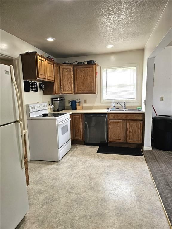 240 W 11th Street — photo 6