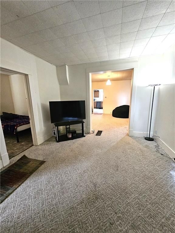 240 W 11th Street — photo 9