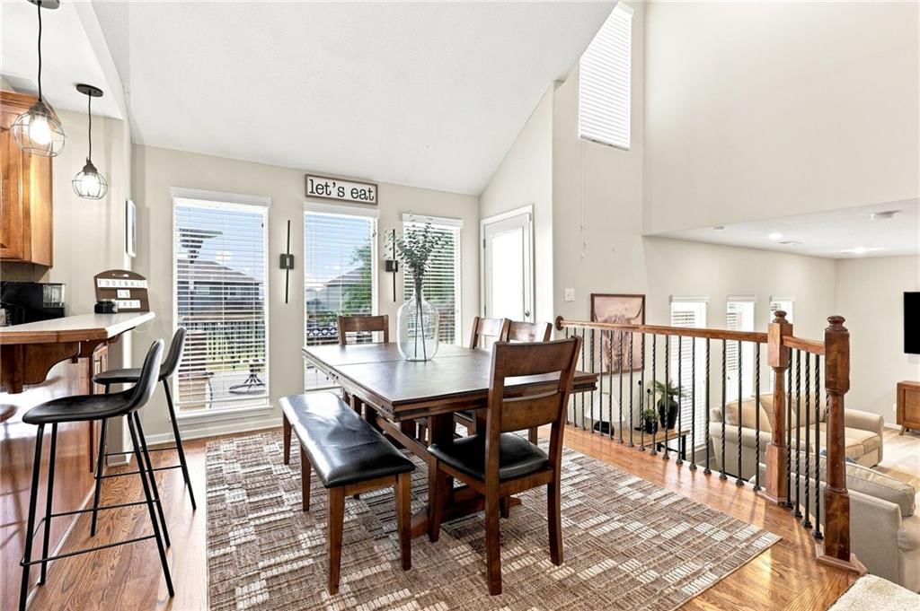 Photo 10 of 40 - 906 SW Bobcat Street, Oak Grove, MO 64075