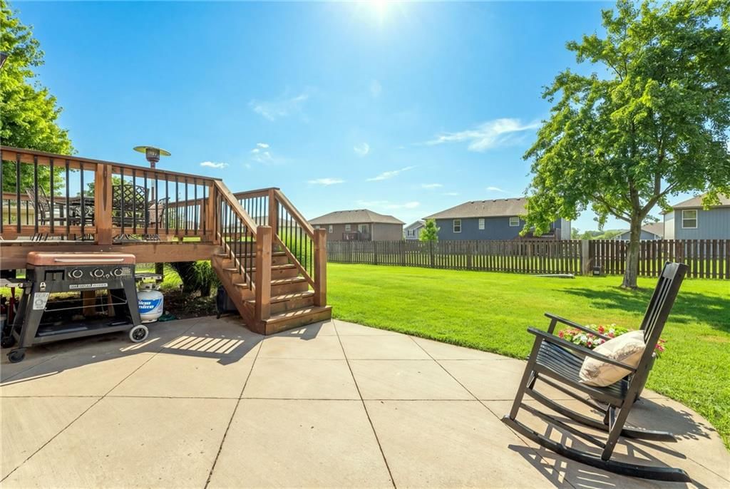 Photo 33 of 40 - 906 SW Bobcat Street, Oak Grove, MO 64075