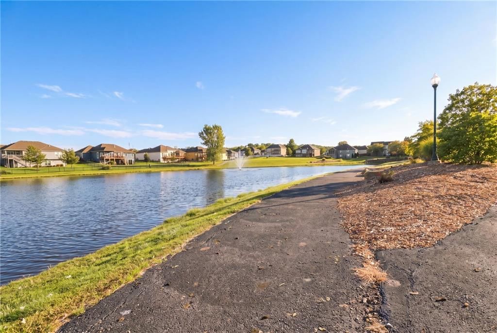 Photo 39 of 40 - 906 SW Bobcat Street, Oak Grove, MO 64075