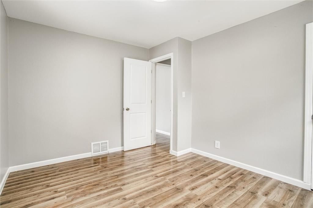3336 Jackson Avenue — photo 17